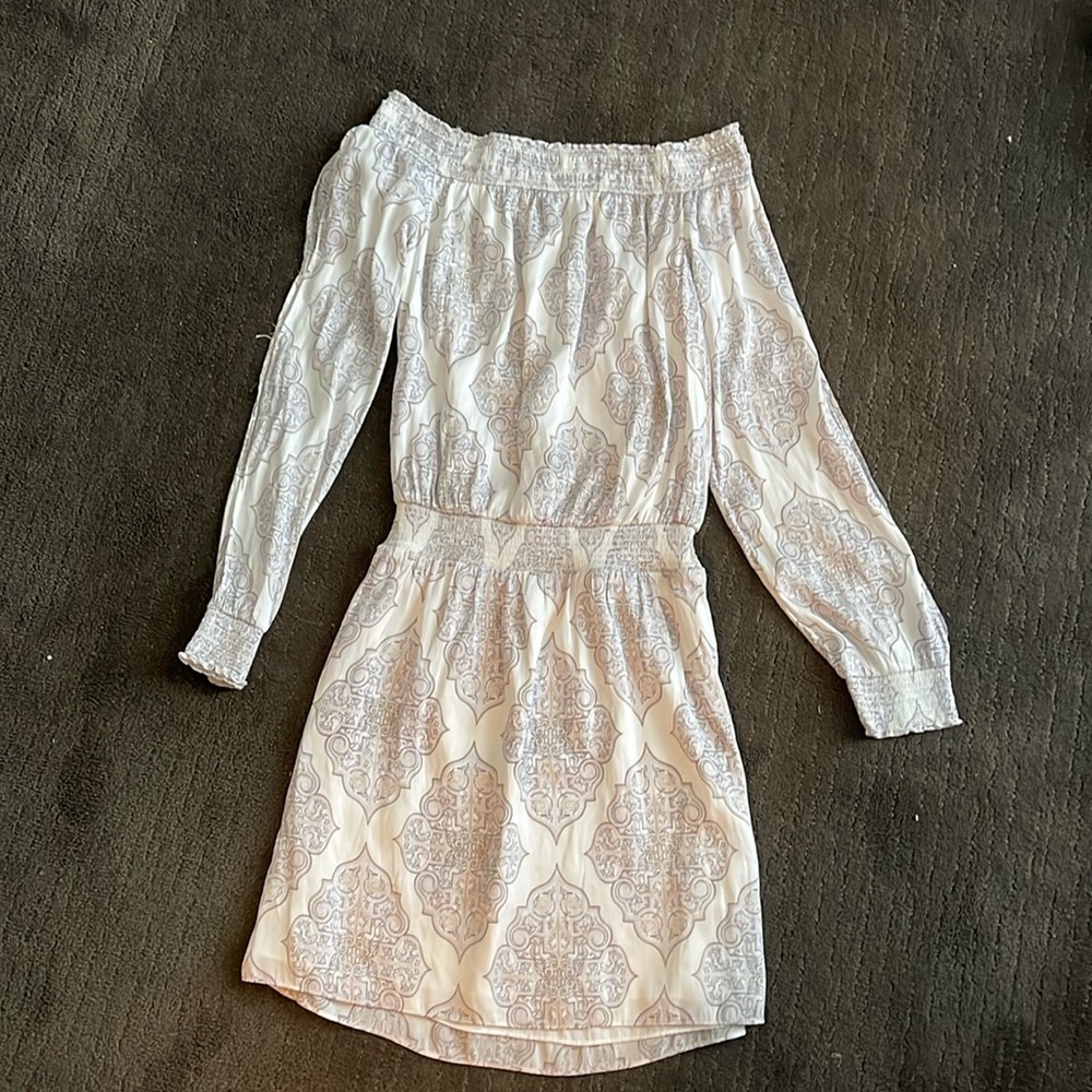 White House black market, extra extra small silk split sleeve dress